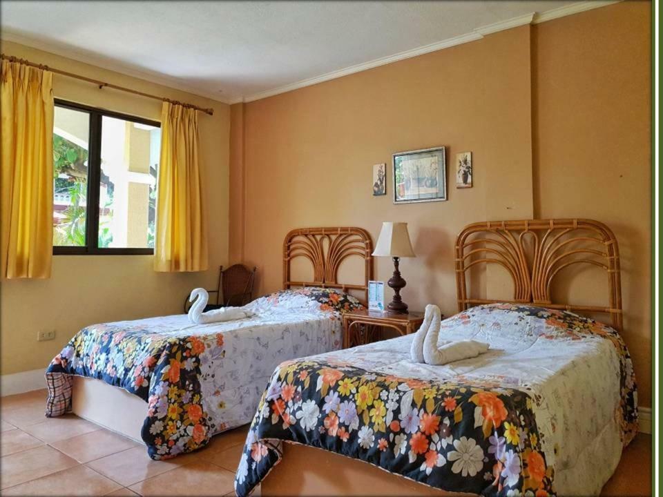 Playa Papagayo Beach Inn オロンガポ エクステリア 写真