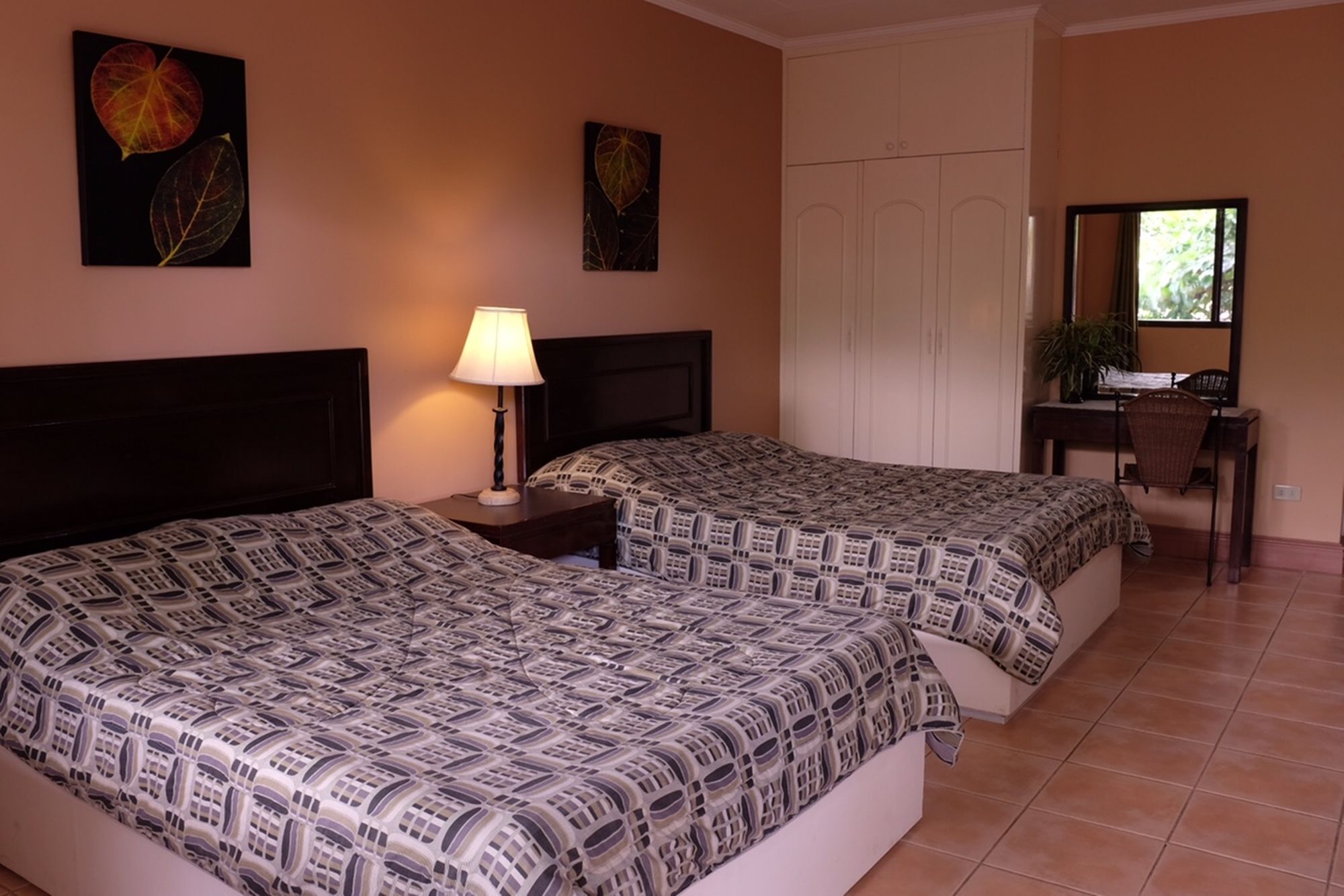 Playa Papagayo Beach Inn オロンガポ エクステリア 写真